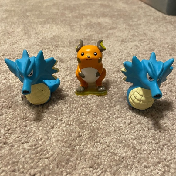 Raichu and Seadra Pokémon Figures Bundle